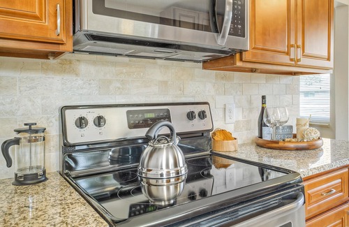 Edgewater Apartment | Prime Location in Denver with Pet-Friendly Amenities