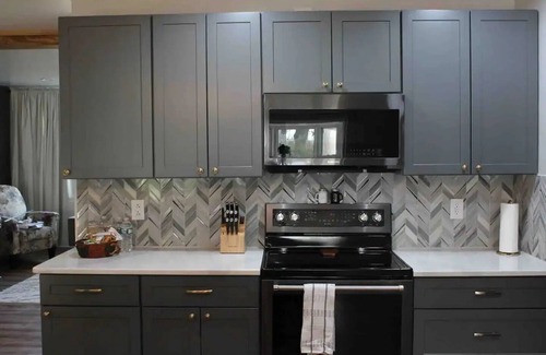 Indianapolis House | Convenient Comfort with Family-Friendly Amenities in Indy