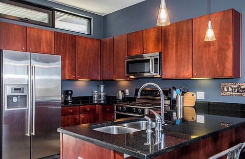 Zilker Condo | Good Vibrations: Family-Friendly Stay with Breakfast Included