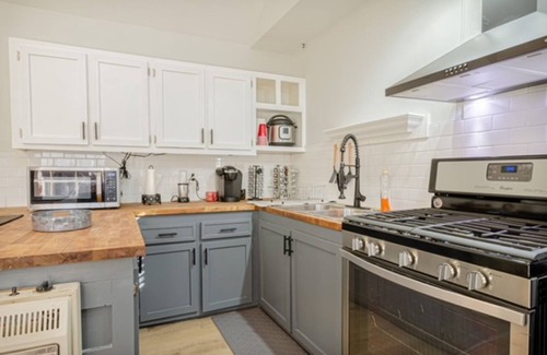 Fortson Cottage | Cozy Cottage Near Hospitals & Dining with Free Breakfast