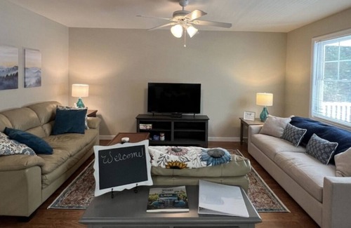 Farmville House | Convenient home close to downtown!
