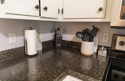 Lynchburg House | Convenient Getaway Just 4 Minutes from LU - Rated 9.8!