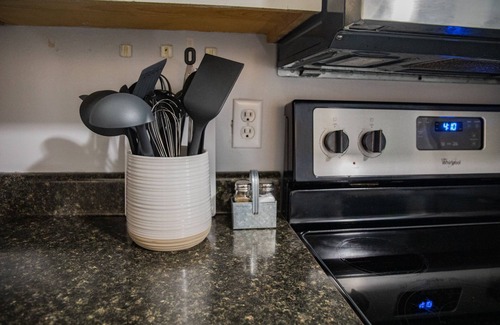 Lynchburg House | Convenient Getaway Just 4 Minutes from LU - Rated 9.8!