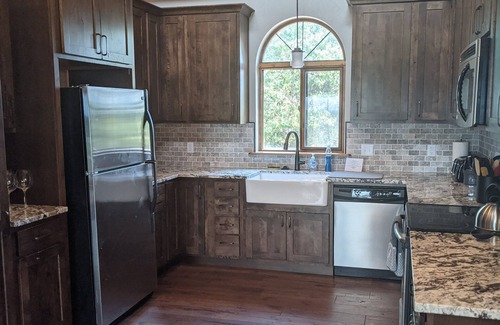 Divide House | Prime Location in Divide with Breathtaking Views & BBQ
