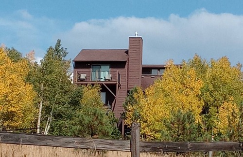 Divide House | Prime Location in Divide with Breathtaking Views & BBQ
