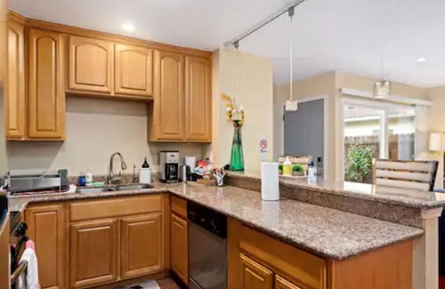 Milpitas House | Discover a Hidden Gem with Spa and Family-Friendly Amenities