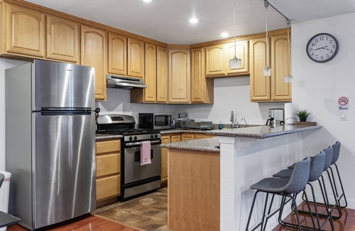 Milpitas House | Discover a Hidden Gem with Spa and Family-Friendly Amenities