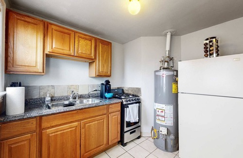 Dupont House | Cozy Denver 1 Bedroom Home Near Sporting Goods Park
