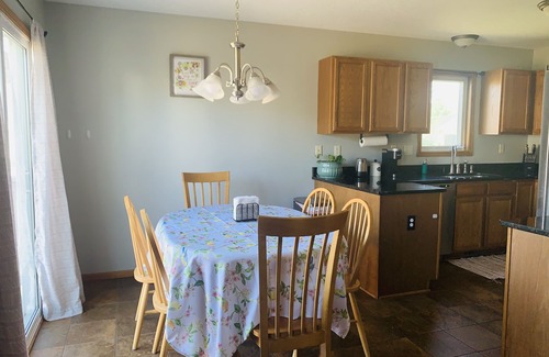 Urbandale House | Prime Ranch Home: 4 Bedrooms, Pet and Child Friendly