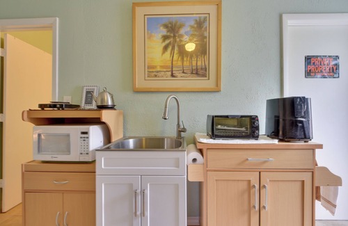 Whitfield Apartment | Inviting Sarasota Studio with Oceanfront Views & Spa