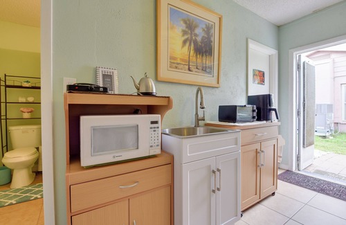 Whitfield Apartment | Inviting Sarasota Studio with Oceanfront Views & Spa