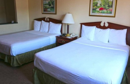 Kelso House | Comfortable Stay at GuestHouse Kelso Longview with Pool