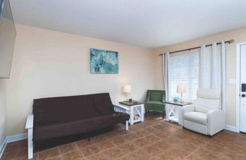 Oxford House | Ideal Location Near Campus and The Square – 9.3/10 Rating