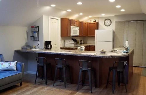 Sunbury Apartment | Conveniently Located Apartment with Breakfast & Child-Friendly Amenities