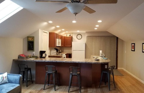 Sunbury Apartment | Conveniently Located Apartment with Breakfast & Child-Friendly Amenities