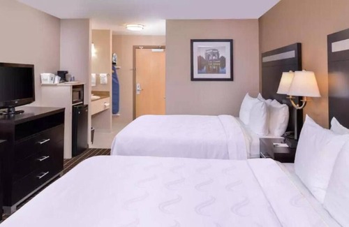 South San Francisco House | Convenient Units with Free Breakfast Near Shops at Tanforan