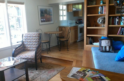Berkeley Hills Apartment | Comfortable Stay Near UC & Haas with Family-Friendly Amenities