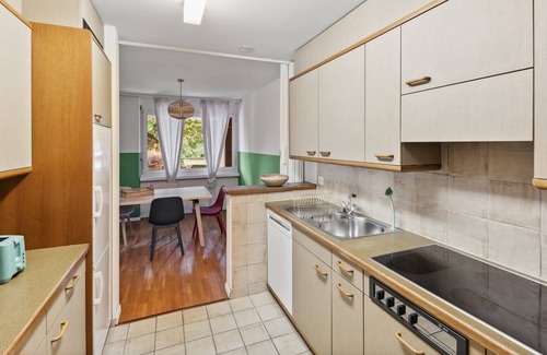 District 8 Apartment | Convenient Zurich Apartments w/ Free Parking
