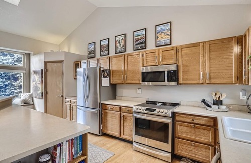 Ralston Valley House | Ideal Location Between Boulder & Denver with Family Amenities