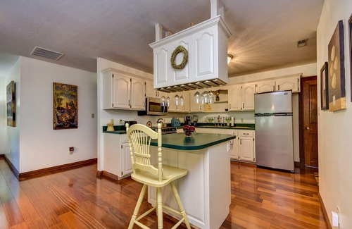 Ozark House | Historic Carriage House with Pool - Rated 10/10 by Guests