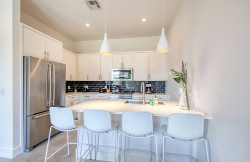 Galindo House | Comfortable Austin Retreat - Unit B with Family-Friendly Amenities