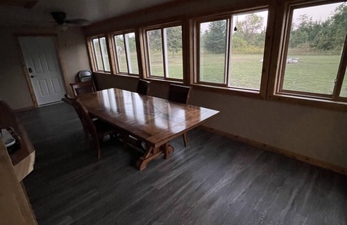 Shingleton House | Secluded Cabin Retreat with Child-Friendly Amenities