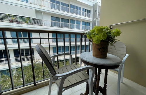 Khao Tao Condo | Ideal Location in Huahin with Oceanfront Pool Access