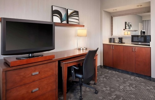 Laguna Hills Resort | Convenient Hotel Near Heisler Park with Pet-Friendly Perks