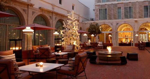 Baixa Hotel | Discover Convent Square Lisbon: A 4-Star Guest Favorite