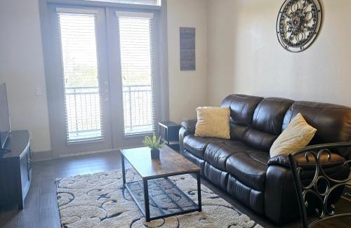 East Downtown Houston Apartment | Convention Center Downtown Escape