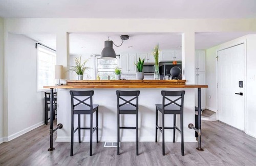 Victorian Village House | Stylish Quadplex Apartment Near Goodale Park & Convention Center