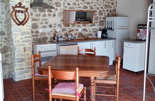Le Tablier House | Idyllic Converted Barn Retreat in Peaceful Countryside