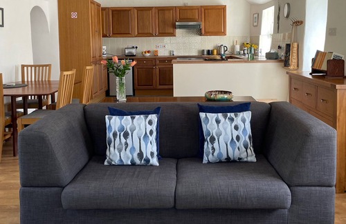 Saint Erth Praze House | Pet-Friendly Converted Barn Near Coast with Spa and Ocean View