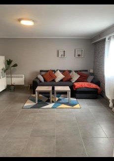 Chatenoy-le-Royal Apartment | Experience Comfort at Convivialetzen with Oceanfront Views