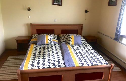 Szajol Bed & Breakfast | Convenient Stay at Convoy Panzió - Pet Friendly & Pool