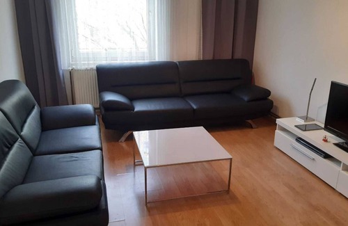 Ricklingen Apartment | Family-Friendly CONZEPTplus Apartment with Free WiFi