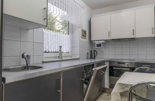 Ricklingen Apartment | CONZEPTplus: Family-Friendly 2-Room Apartment with WiFi
