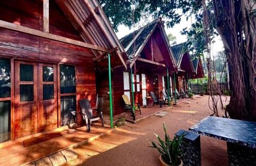 Trincomalee Hotel | Oceanfront Cool Banyan Cabana - Guest Rated 9.8/10