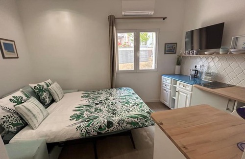 Cotignac Apartment | Charming Cool Blue Cotignac Studio - Pet Friendly Getaway!