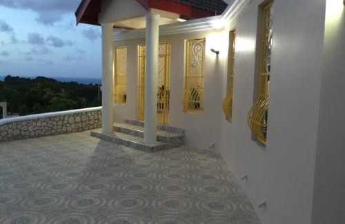 Discovery Bay House | Oceanfront Retreat at Cool Breeze Discovery Bay, Rated 9.5/10