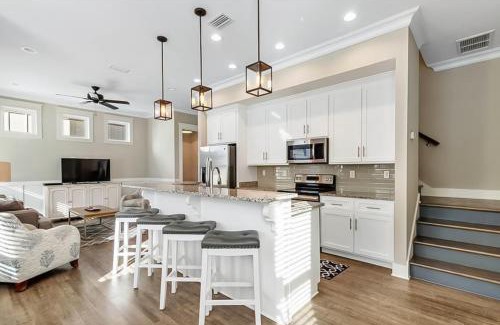 Gulf Shores House | Blue Crab & Cool Breeze: Oceanfront Paradise with Pool