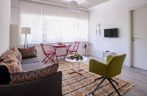 Ortakoy Apartment | Cool Charming Central 1bd1bath Modern Home! #398