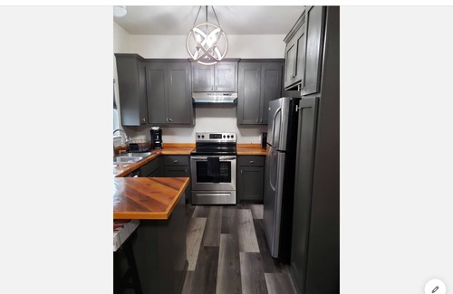 Tahlequah Apartment | Cozy Retreat with Kitchen & Breakfast – Rated 10/10