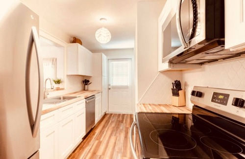 Bayou Oaks House | Serene Cottage Retreat with Pool in Private Oasis