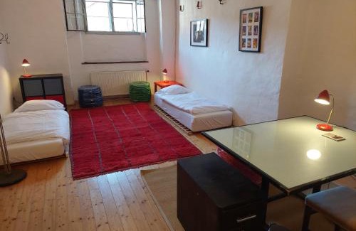 Ilz Apartment | Cool Flat at Renaissance Castle - 3BR