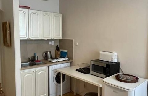Mala Strana Apartment | Historic 1 Bedroom Apartment in Mala Strana with Kitchen