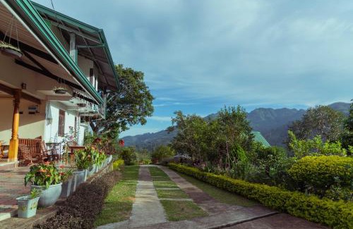 Ella House | Budget-Friendly Cool Mount Resort with Family Amenities