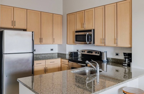Mount Vernon Square Apartment | Cool Mount Vernon 1BR w/Gym & Rooftop Pool, nr Arena, by Blueground