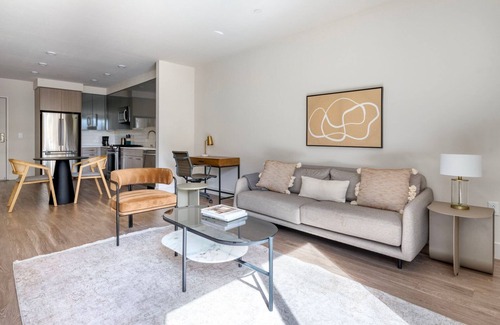 Mountain View Apartment | Inviting Mountain View 1BR with Pool, Gym & Spa Access
