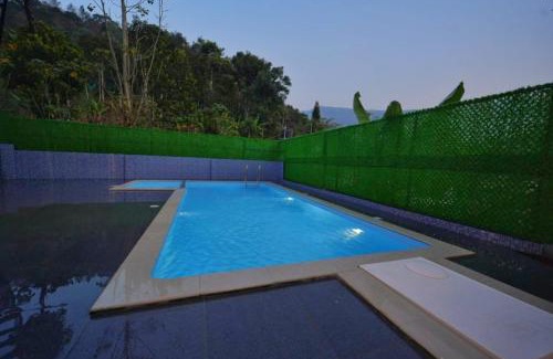 Devikolam Bed & Breakfast | Charming 5 BR Deluxe Villa in Munnar with Breakfast